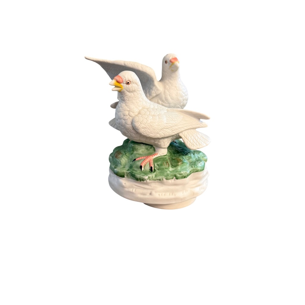 Vintage Ceramic Rotating White Dove Birds Music Box Figurine Made in Taiwan